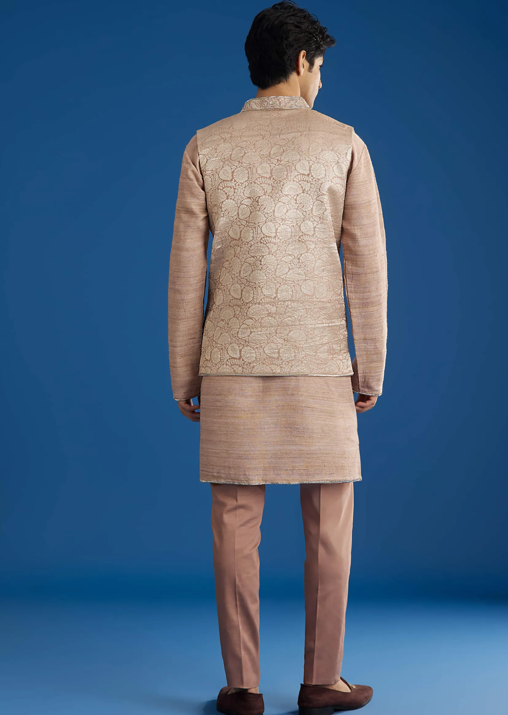 Peach Banarasi Kurta Set With Salli And Katsana Jacket
