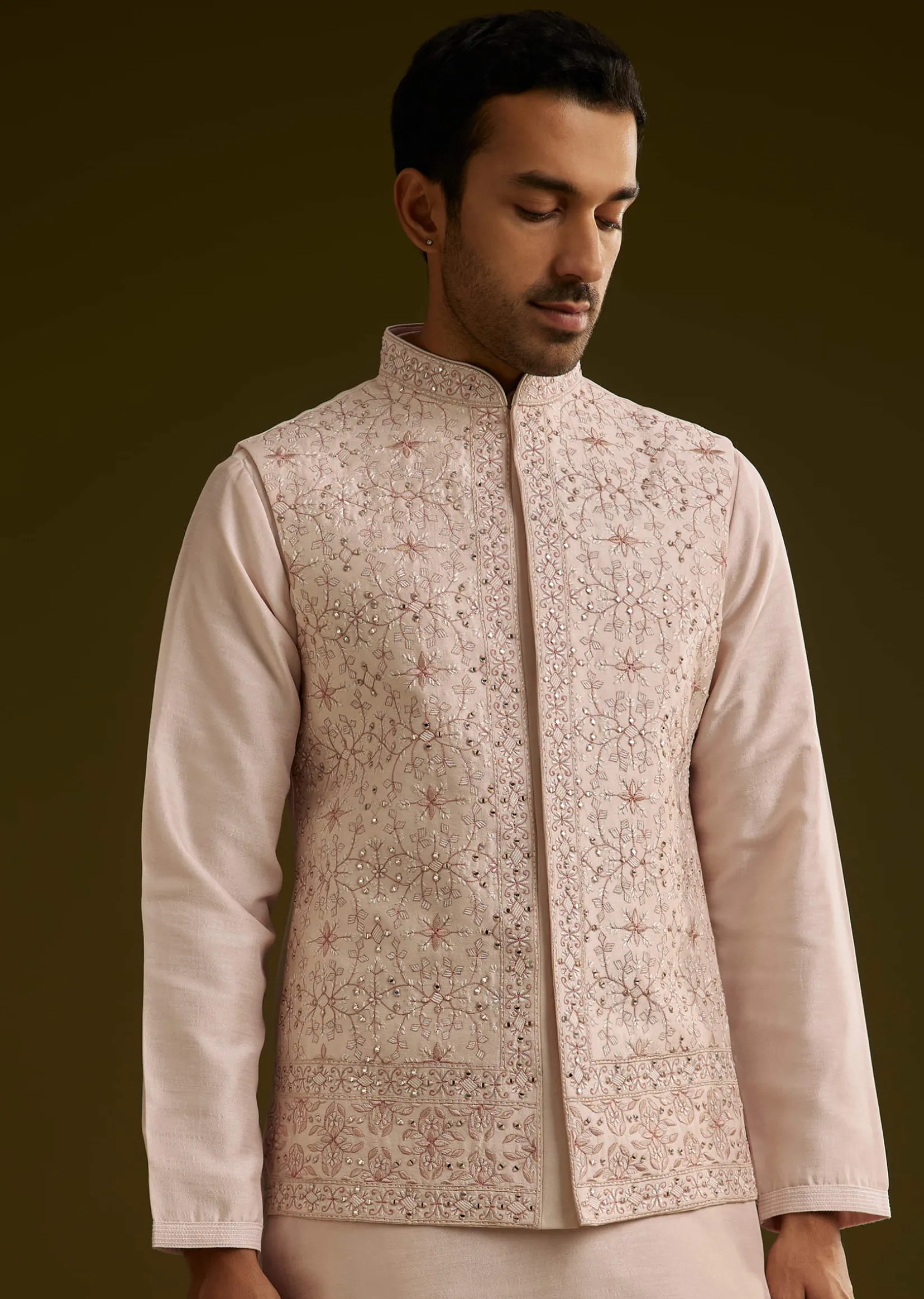 Peach Cotton Silk Kurta Set With Geometric Threadwork Jacket