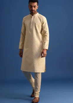 Peach Kurta Set With Foil Print Detail