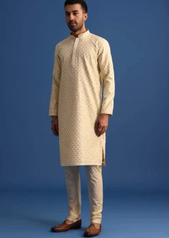 Peach Kurta Set With Foil Print Detail