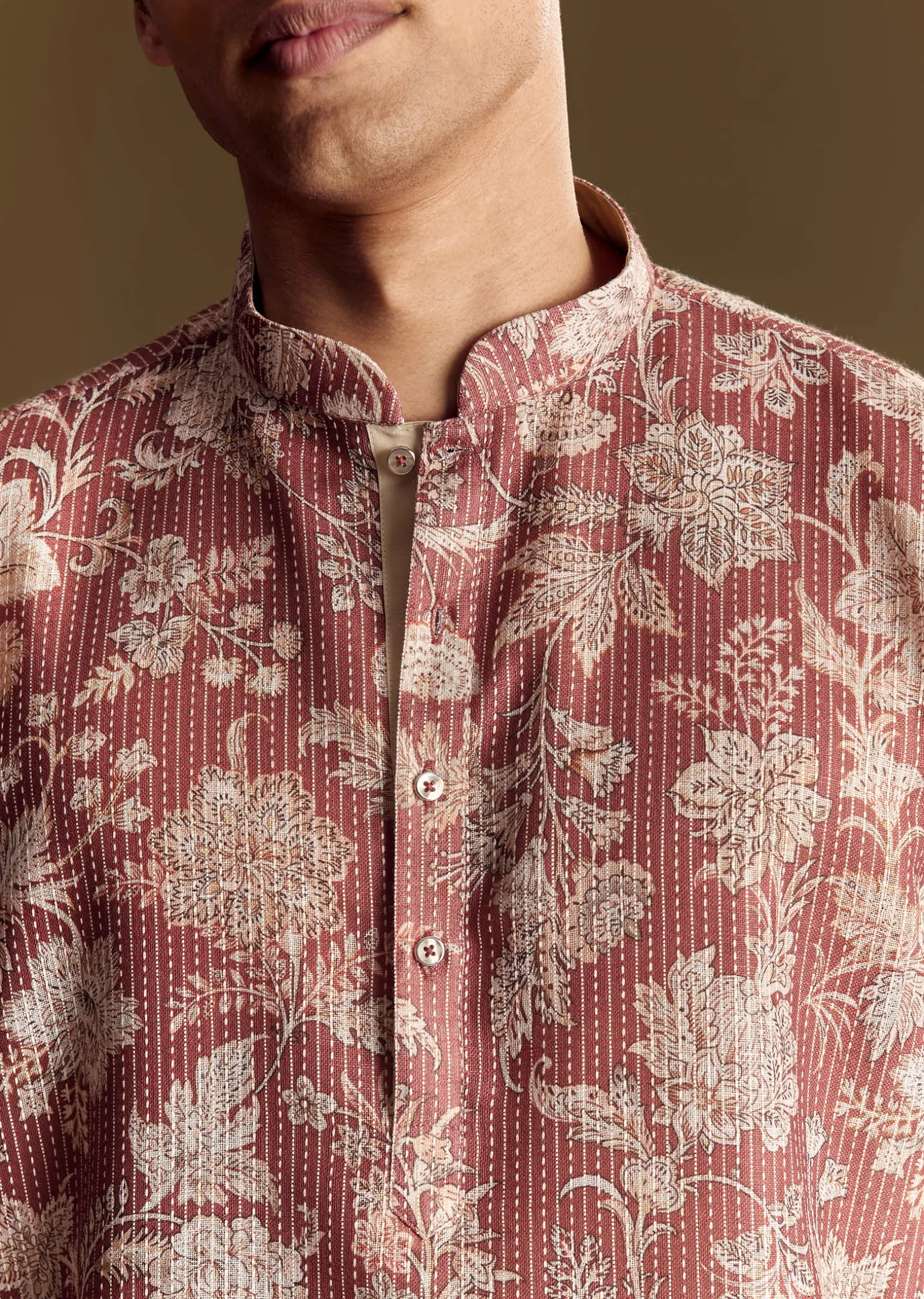 Peach Linen Kurta Set With Floral Print And Kantha Work
