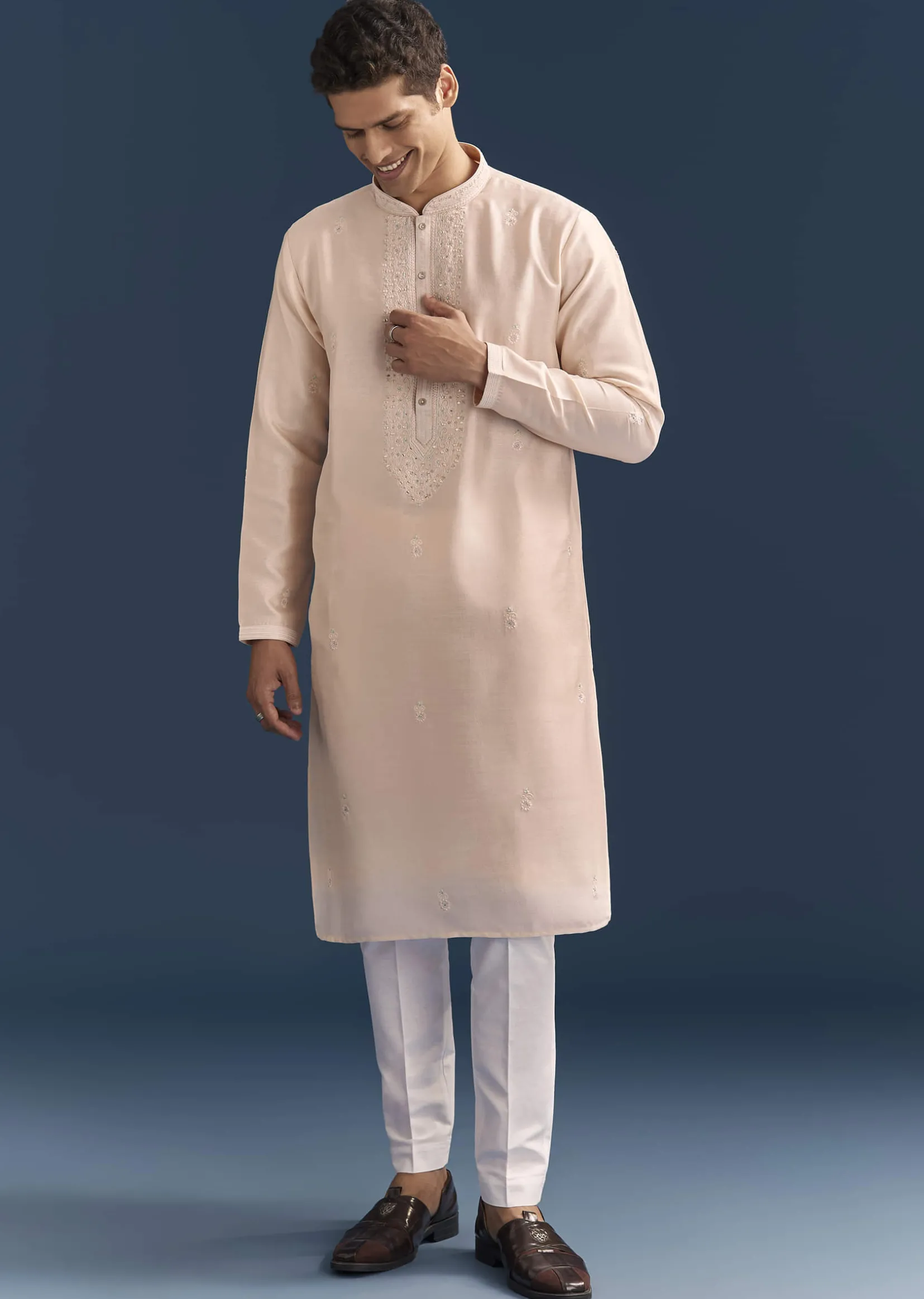 Peach Silk Kurta Set For Men With Thread And Mirror Embroidery