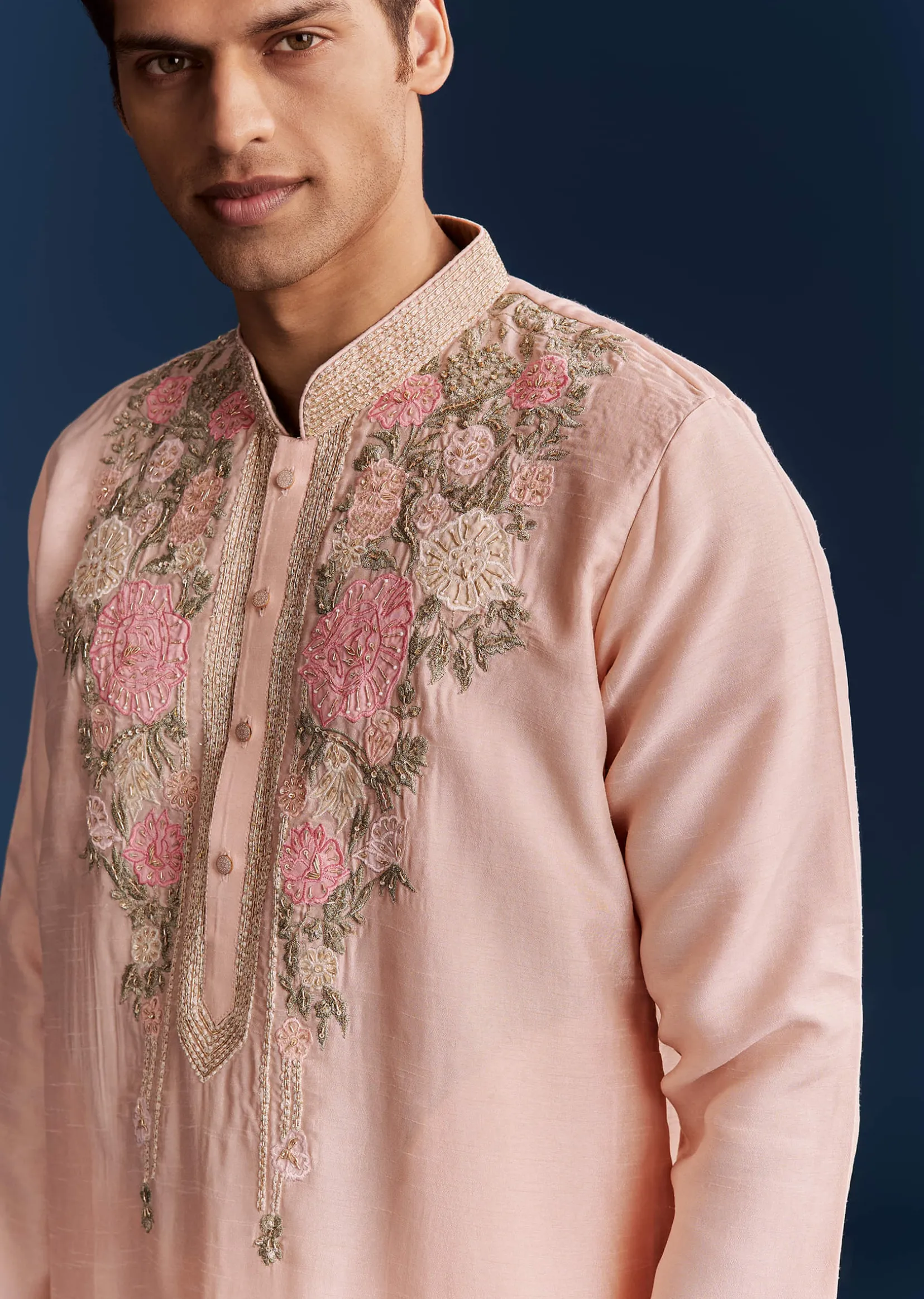 Peach Silk Kurta With Floral Resham Thread And Embroidery