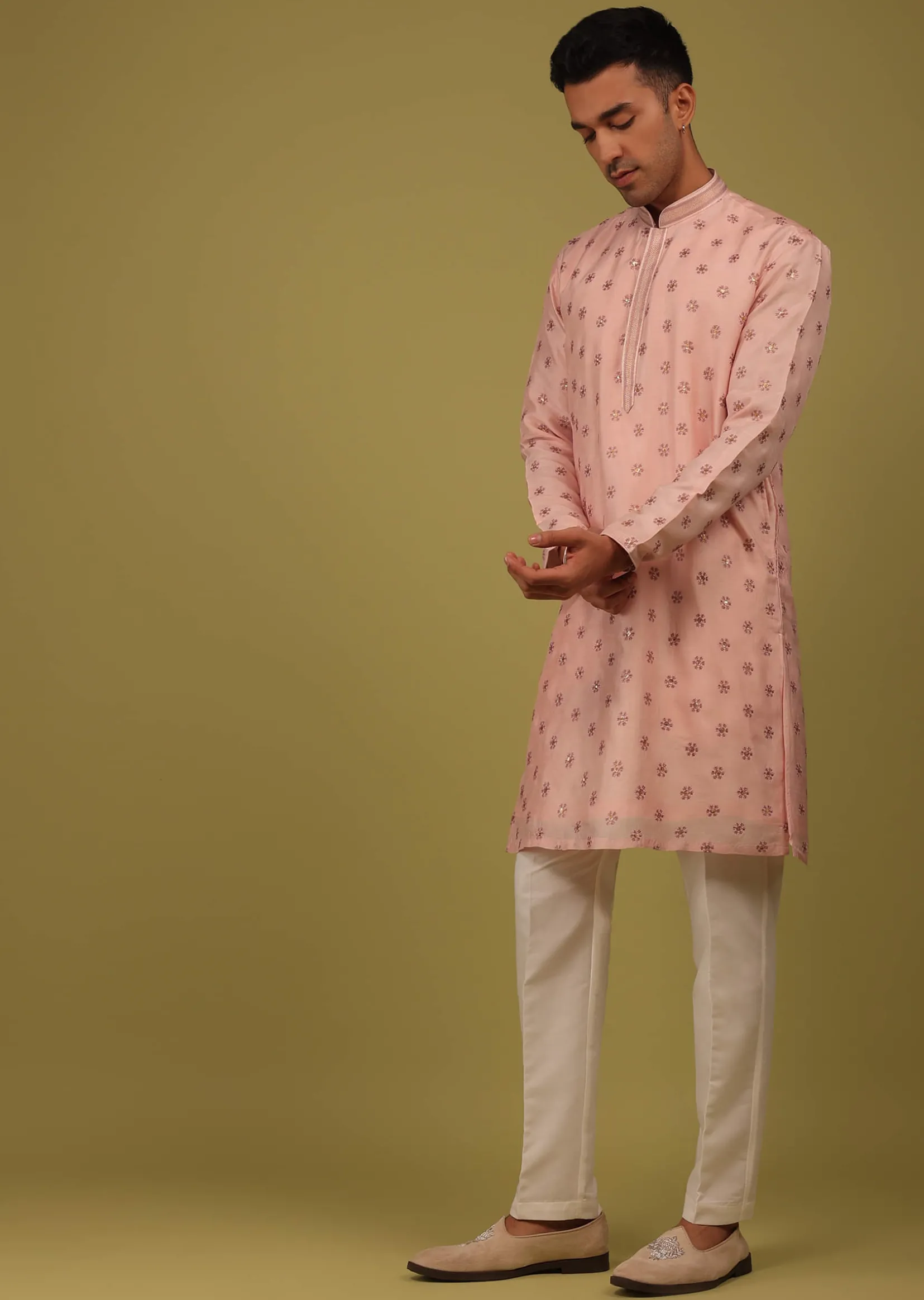 Powder Pink Printed Tussar Silk Kurta Set With Sequins