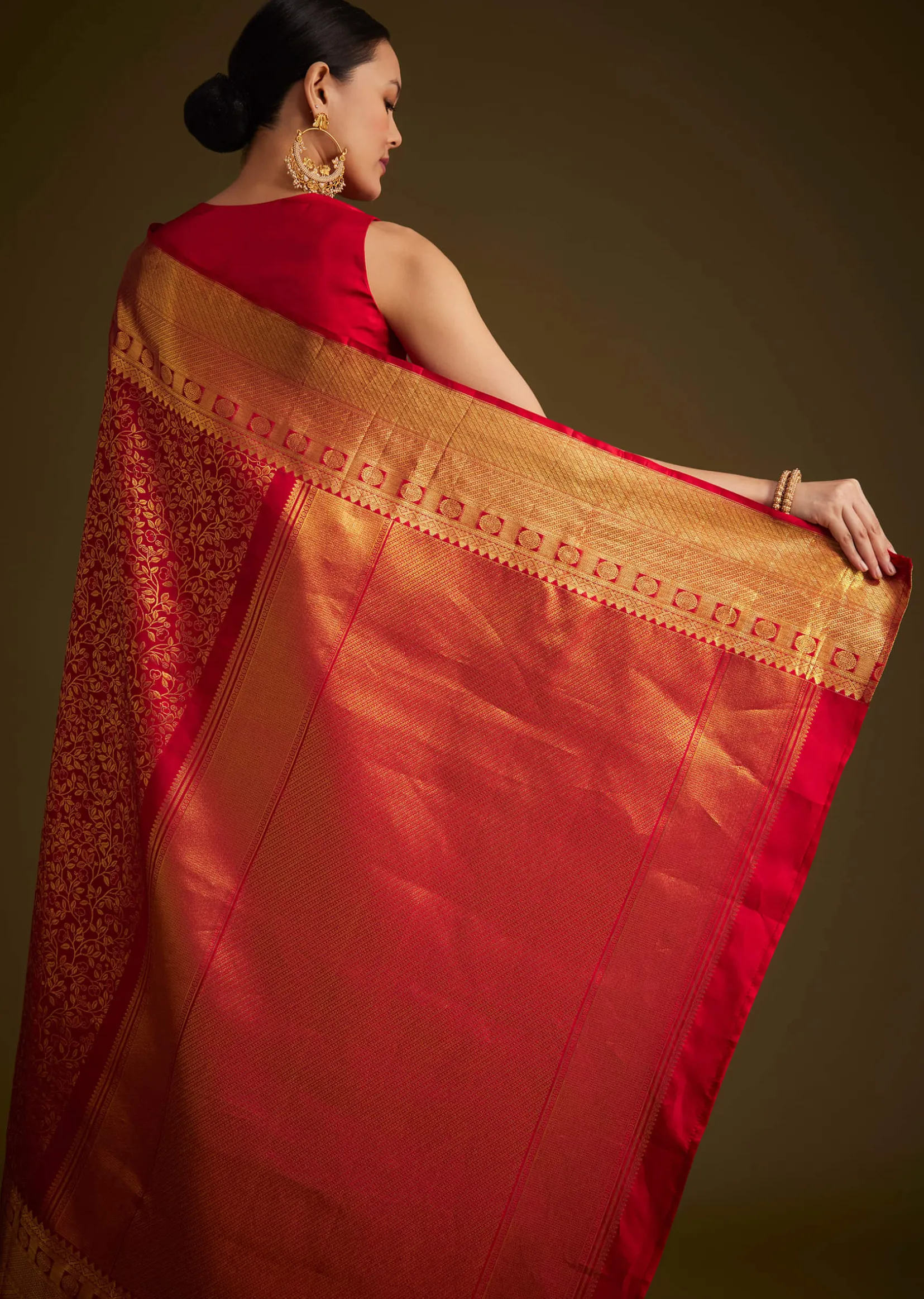 Red Kanjivaram Silk Saree With Golden Zari Woven Border