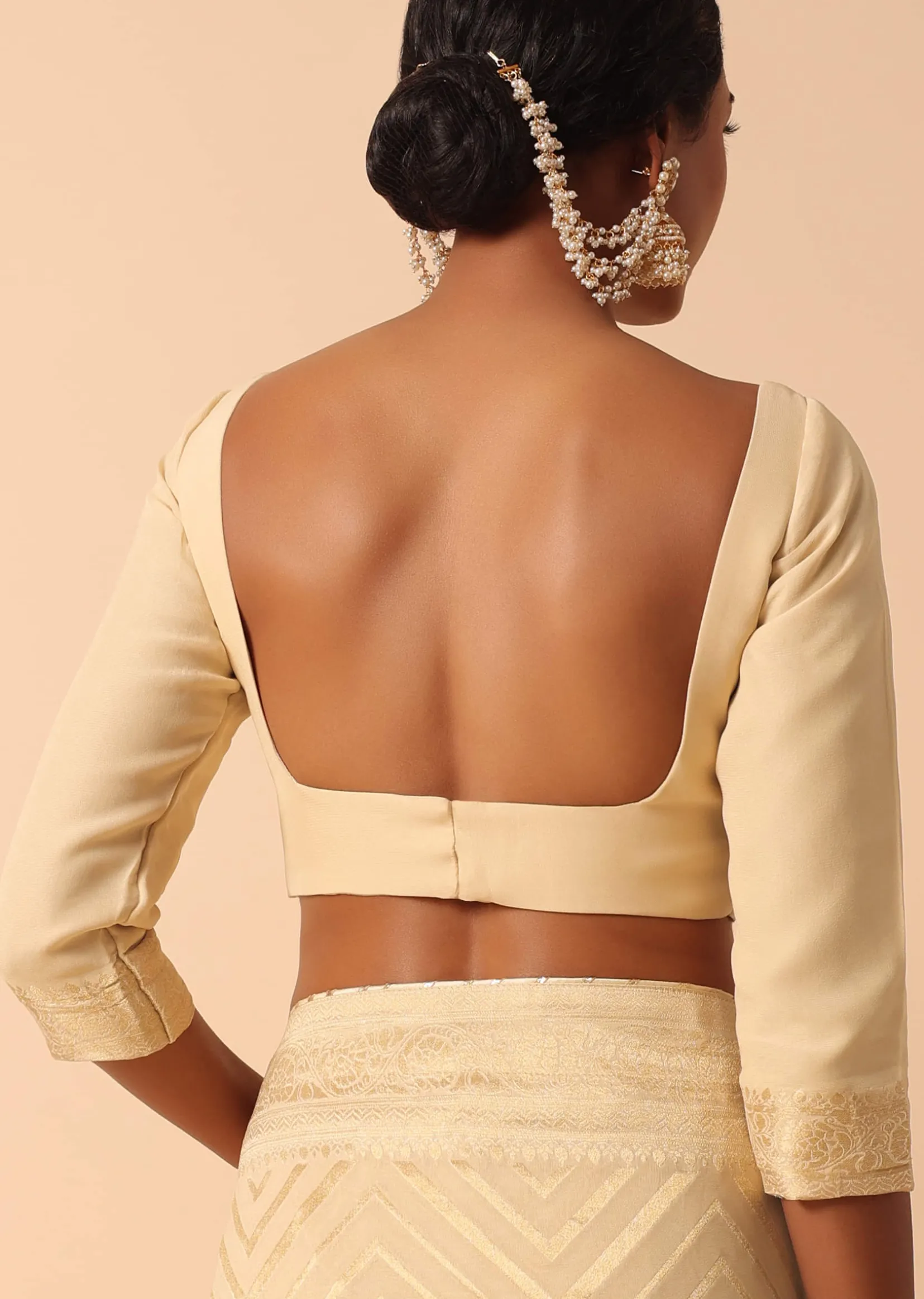 White Banarasi Khaddi Saree With Unstitched Blouse Fabric