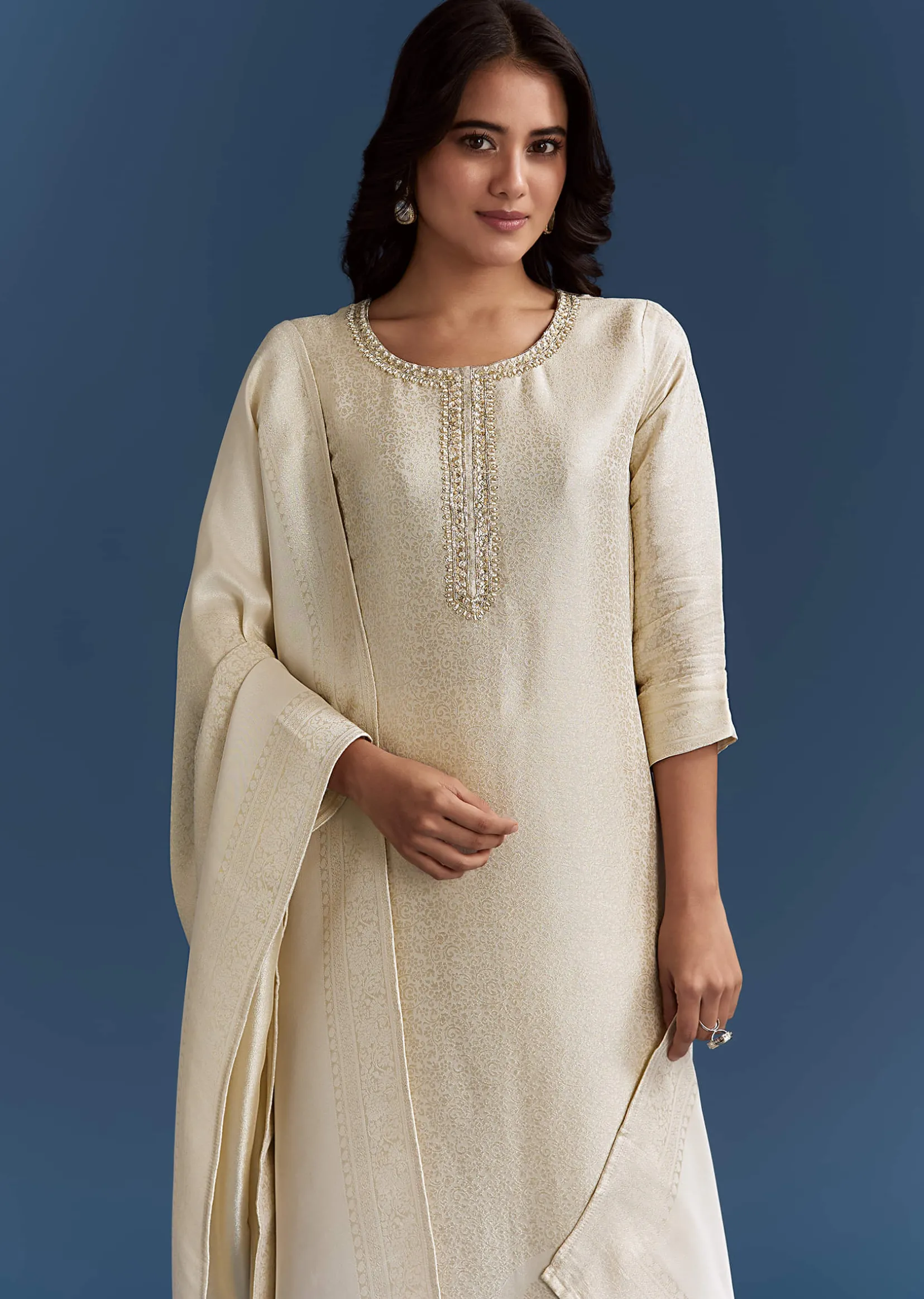 White Banarasi Tissue Kurta Set With Zardosi Neckline