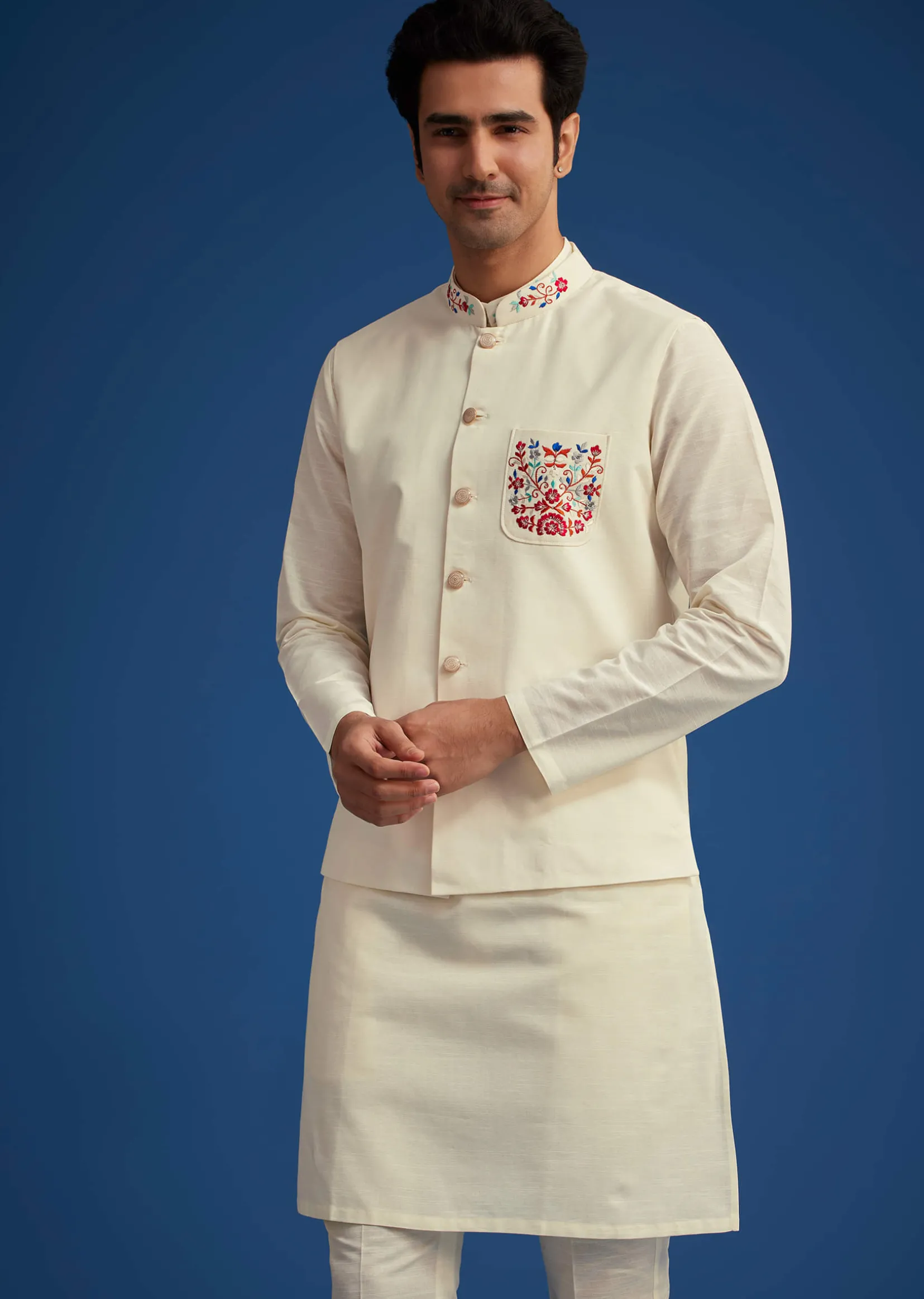 White Cotton Kurta Set With Embroidered Pocket And Collar