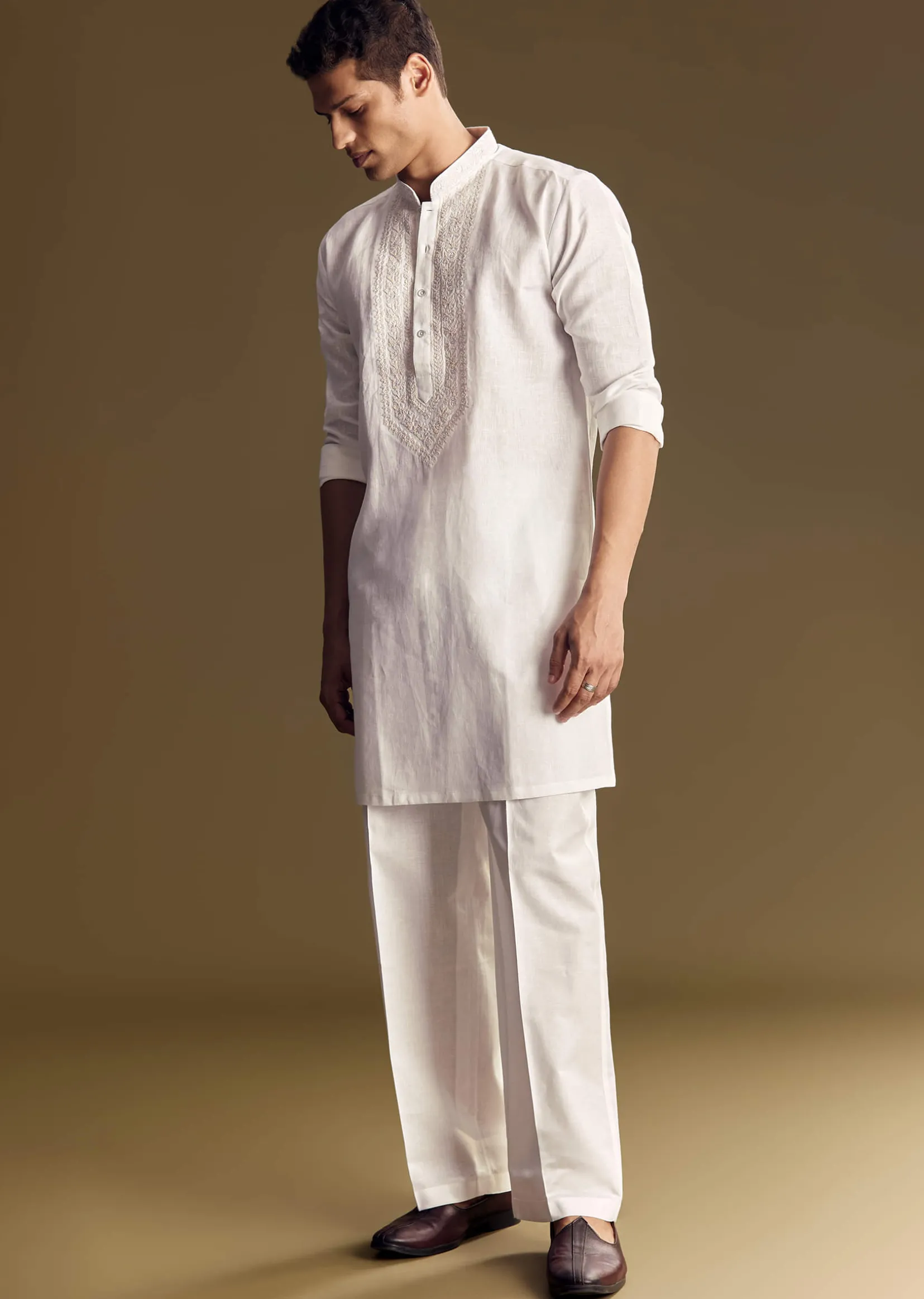 White Linen Kurta Set With Thread Embroidery