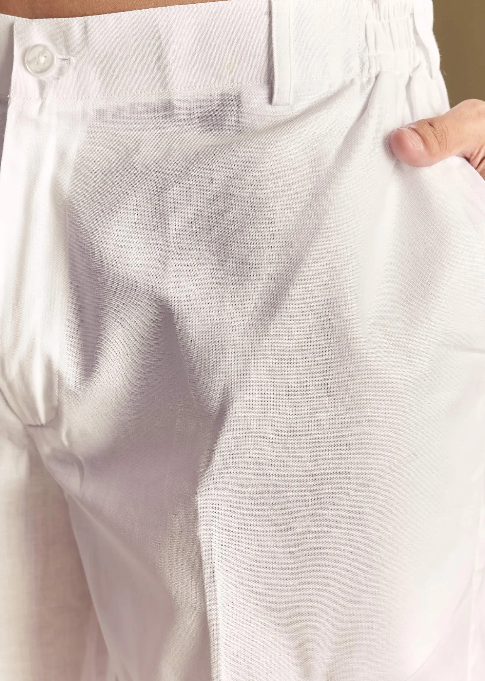 White Linen Kurta Set With Thread Embroidery