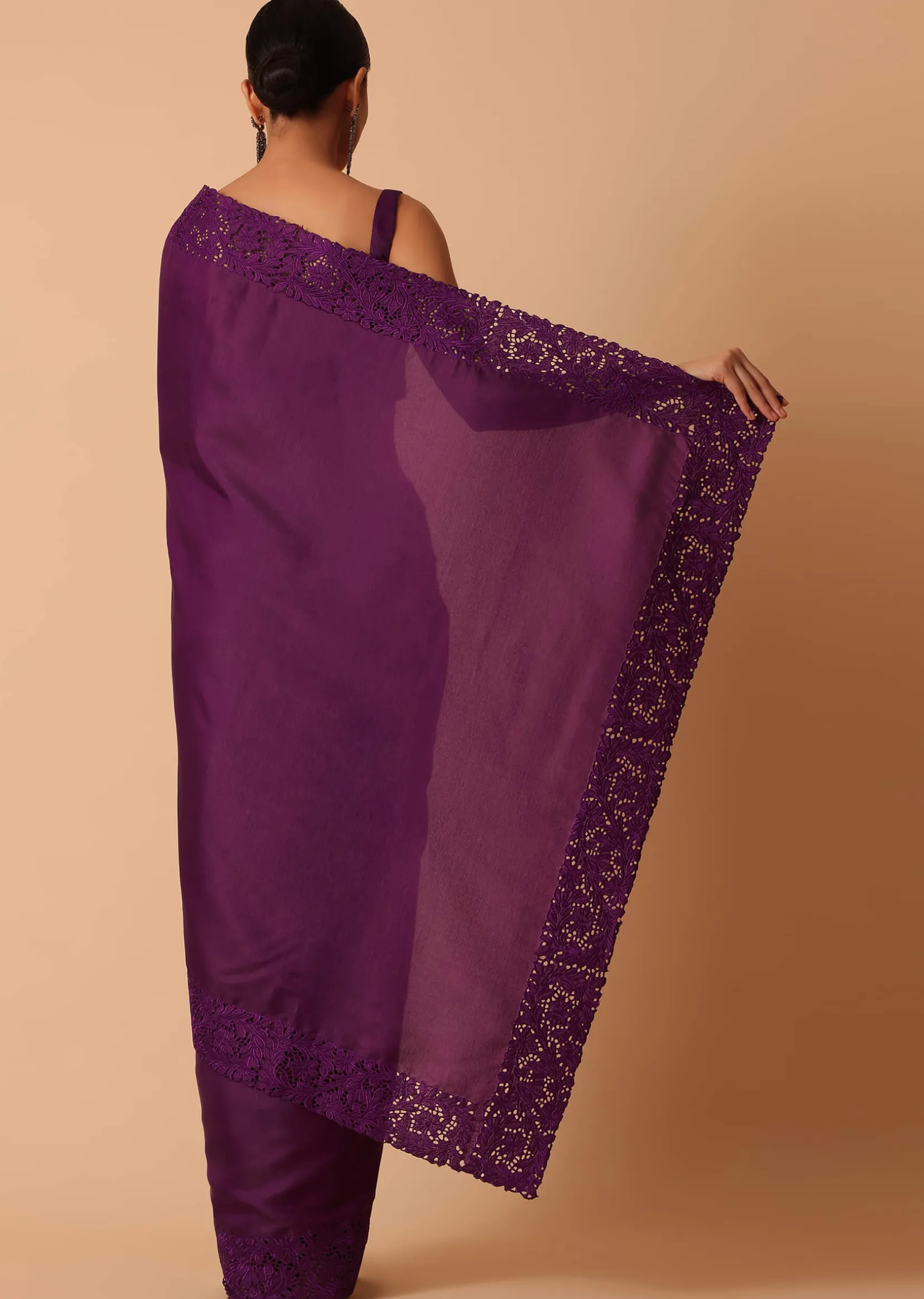 Wine Organza Saree With Lace Border And Unstitched Blouse Piece