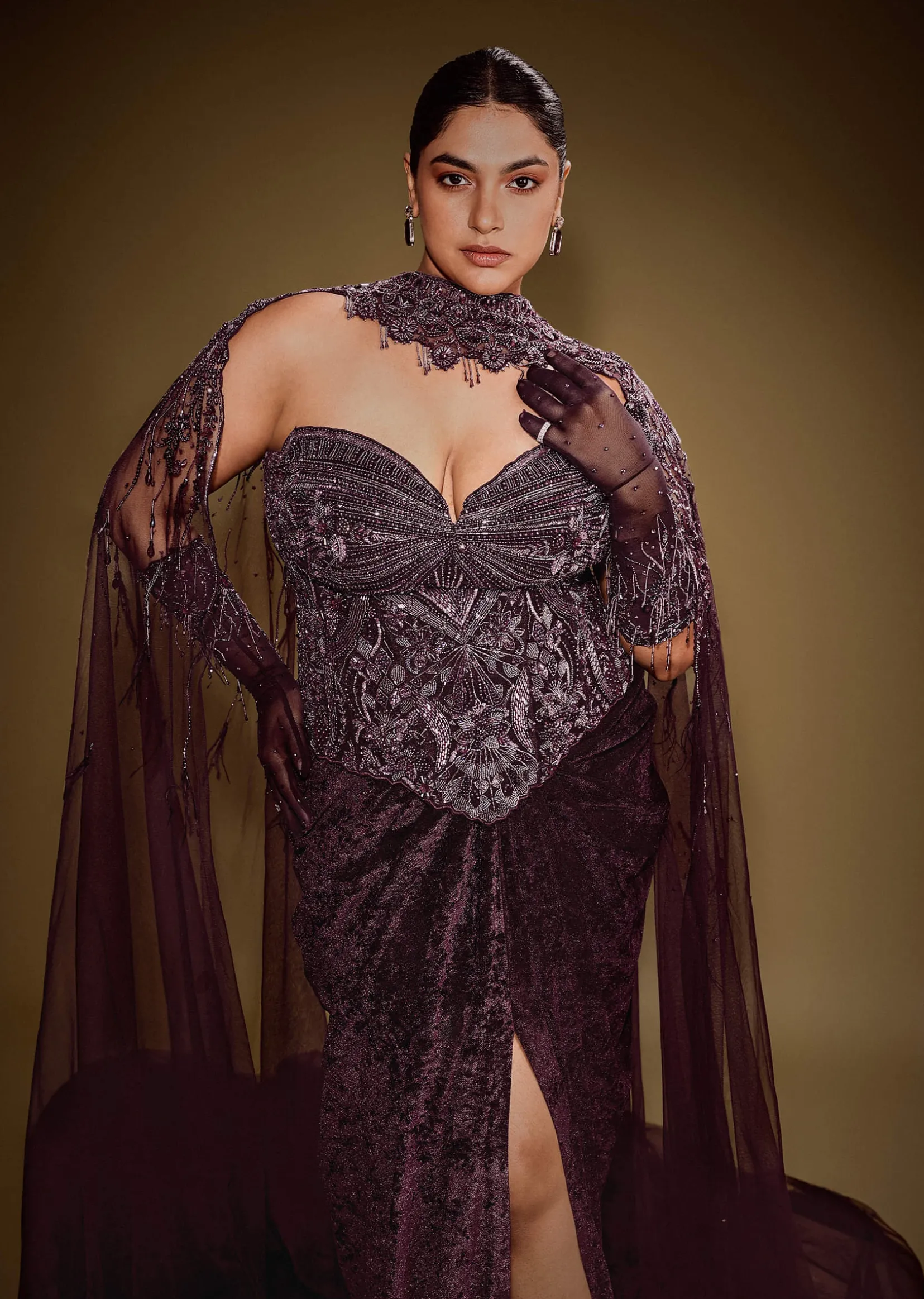 Wine Velvet Corset Set With Drape Skirt And Embroidered Cape