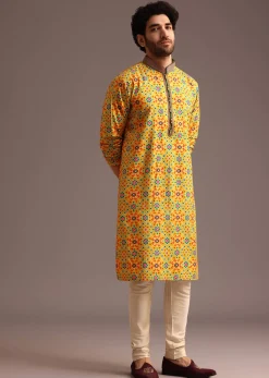 Yellow Pashmina Print Kurta And Pyjama